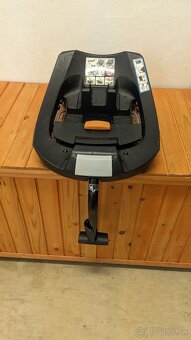 2x baza, zakladna isofix na detske sedacky - 2