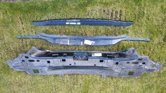 Mercedes E class W213 2016 - Zadne čelo celo stena podlaha - 2