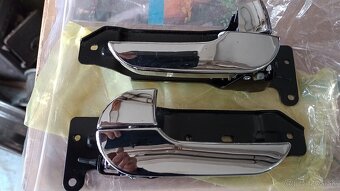 Kia k2500 rv2004 az 2008 kľučka dverí vnútorná. - 2