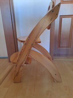 Drevenná detská rastúca stolička - 2