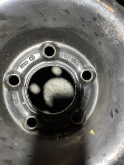 oceľové disky 5x115 ET41 R16 - 2