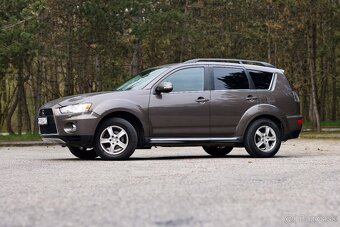 Mitsubishi Outlander 2.2 DI-D, diesel, 4x4, 7.miestne - 2