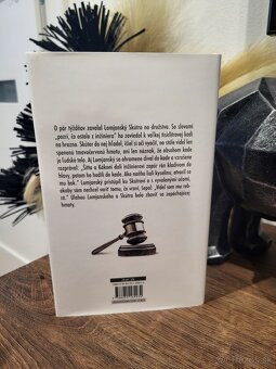 NOVÁ kniha - Proti zločinu - 2