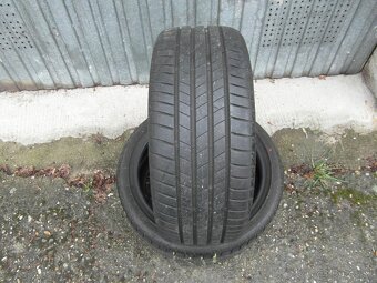 225/40 R18 - 2