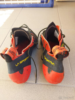 La sportiva testarossa lezecky - 2