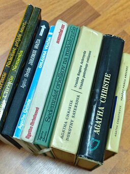 Agatha Christie (9 kníh za 10€) - 2