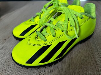 Detské turfy (kopačky) Adidas č. 31 - 2