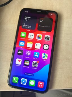 iPhone 11 64gb Yellow - 2