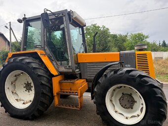 Zemědělský traktor Renault 4x4 120 HP, rok výroby 1987 - 2