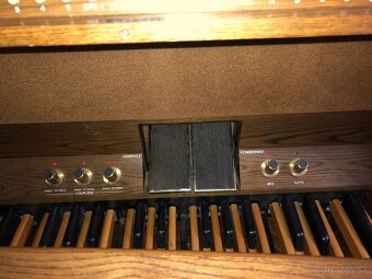 Organ Viscount DK 900 - 2