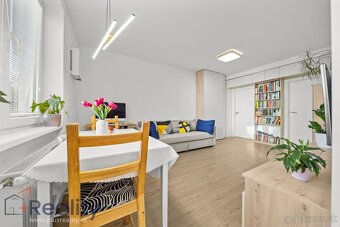 Trojizbový byt v tehlovom bytovom dome na predaj - 2