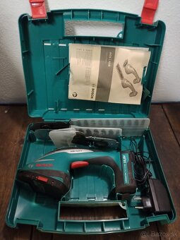 Záhradné náradie - akumulátorové nožnice - 2