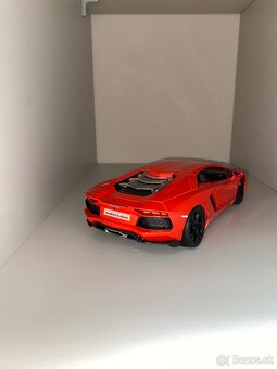 Lamborghini Aventador - 2