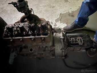 Predám  lacno polomotor  Škoda Oktavia - 2