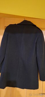 Čierny kabát veľ.36 - 2
