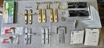 Kľučky, držiaky policové, toaletné - 2