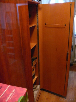 2 starožitné skriňe - 2