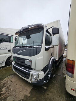 Skriňové Volvo FL6 r.v.2015 + hyd. čelo porucha motora - 2