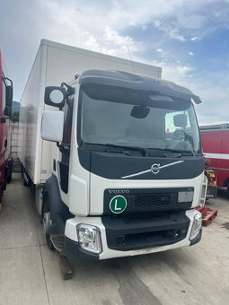 Skriňové  Volvo FL6 r.v.2015 + hyd. čelo porucha motora - 2