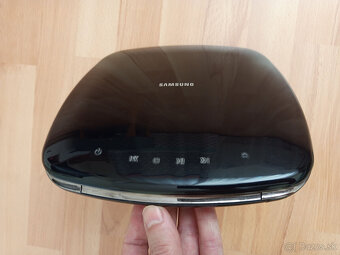 Predám špičkový prehrávač DVD Samsung F1080 - 2