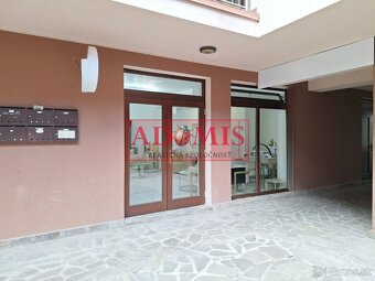 Prenájom priestorov 38m2 v historickom centre, zľava 50% Hla - 2
