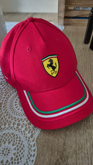 Šiltovka Puma Ferrari a Diesel a papuče Gucci - 2
