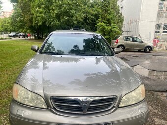 Nissan Maxima QX - 2