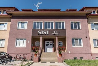 Ubytovanie - Novo zrekonštruovaná časť ubytovne SISI House - 2