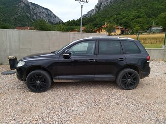 Volkswagen Touareg - 2
