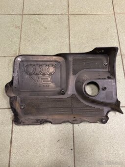 Kryt motora audi 1.8 turbo - 2