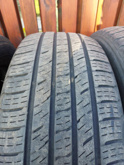 4Ks Kumho Crugen Premium 255/60 R18 - 2