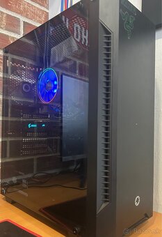 Ryzen 7 3800X, Radeon RX 570 Series 8GB, 16GB - 2