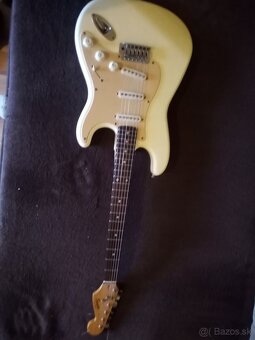 elektrická gitara, squier bullet strat - 2