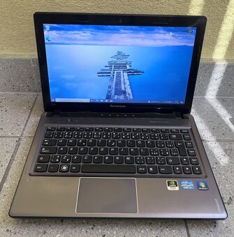 Lenovo IdeaPad/ i3 2328M/4GB RAM/ 120GB SSD/ 2x graf./13.3" - 2