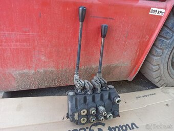 Hydraulický rozvádzač 3 sekciový - 2