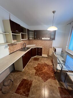 ZĽAVA  Svetlý 3-izbový byt po rekonštrukcii - 2