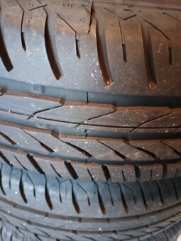 Predám dve takmer nové sady pneumatík 175/70 R13 82T - 2
