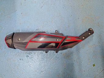 Výfuk Yamaha Xmax 400 2018 - 2