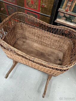 Starožitná detská kolíska - 2