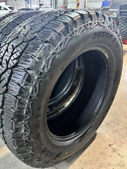 Pneu 265/60R18 A/T - 2