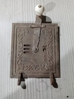 DVIERKA Kachlí. - 2