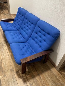 Pohodlná trojsedacka v dobrom stave - 2