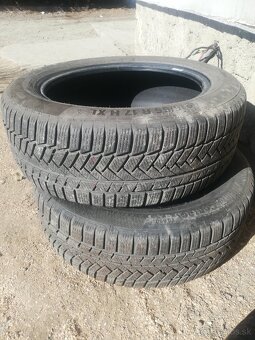 Predam gumy celoročne r17 215 /55 - 2