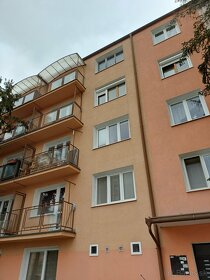 Na predaj 2-izbový byt s balkónom v meste Lučenec - 2