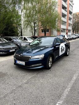 PRENÁJOM TAXI VOZIDLA S KONCESIOU A POLEPOM – ŠKODA SUPERB - 2
