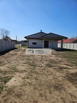 Na predaj 4 izbová moderná novostavba 15 km od Komárna obec - 2