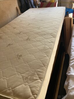 Postel 180 cm + rošt + matrace - 2