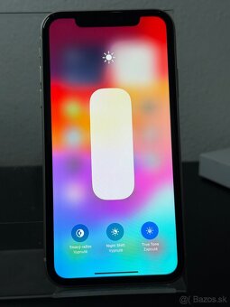Predám Apple iPhone 11 256GB Silver Minimálne známky - 2