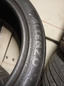 Predám jazdené pneu
275/40 R21 letne - 2
