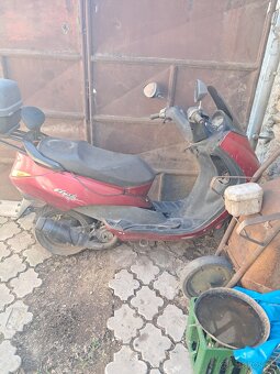 Peugeot 200cc - 2